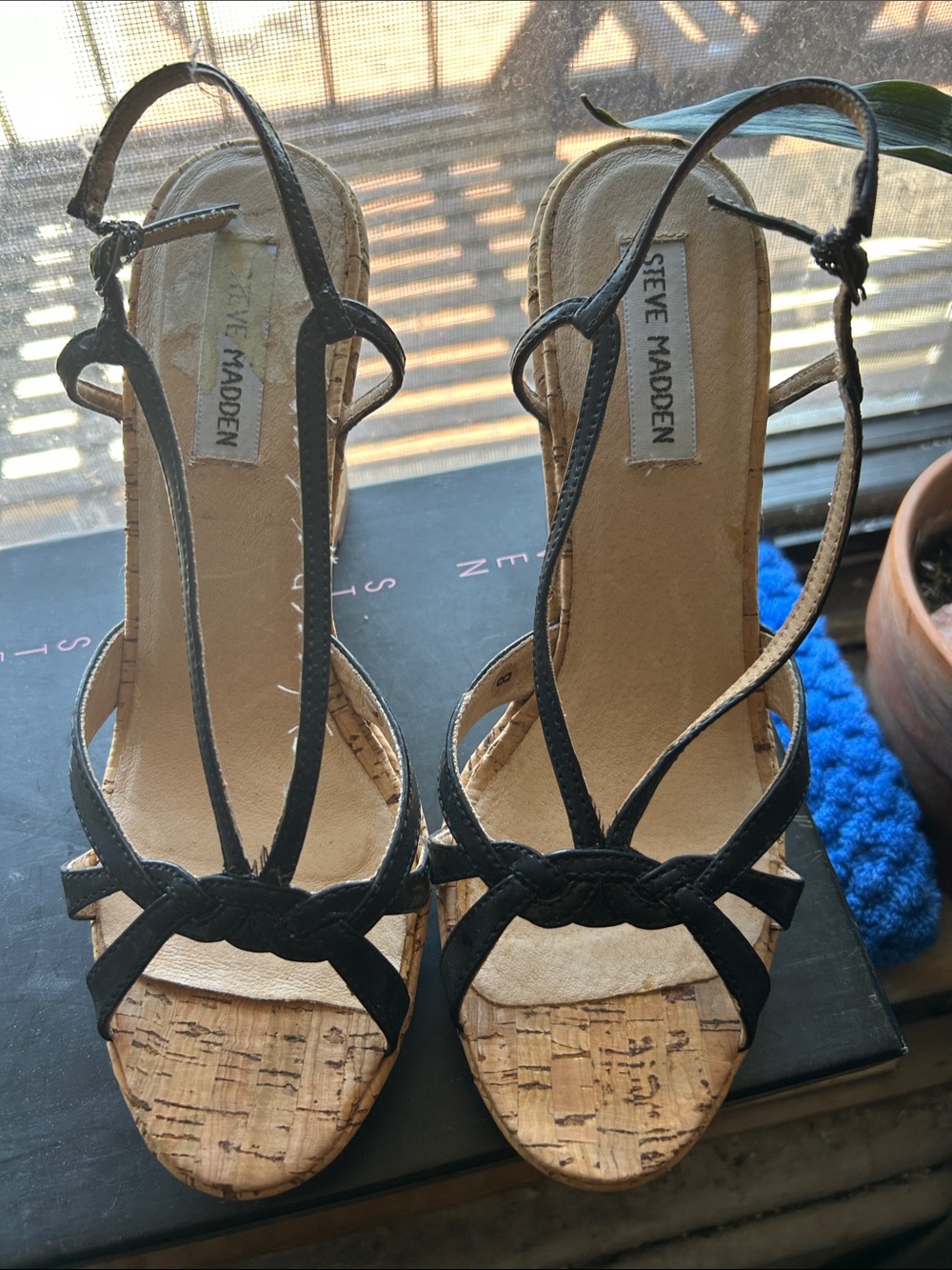 Steve Madden Black Strappy Cork Wedge Sandals Size 8 EXCELLENT USED CONDITION